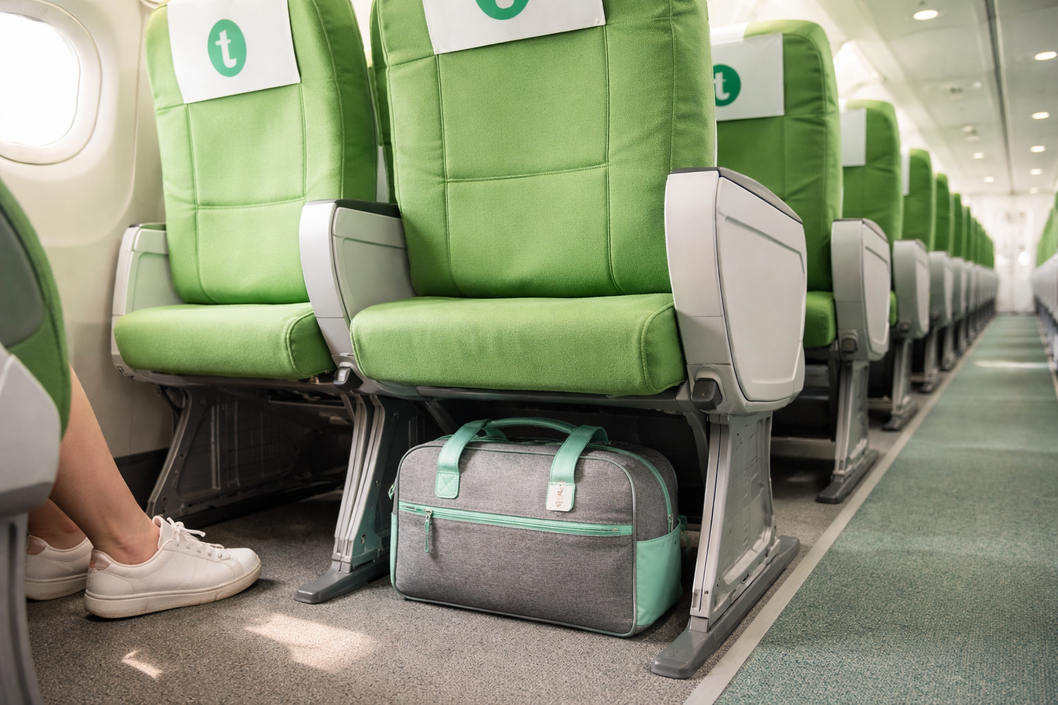 Bagage cabine Transavia 2026 avec sac gratuit 40x30x20 placé sous le siège